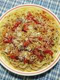 Lightly Spicy Spaghetti with Sauce and Red Pepper