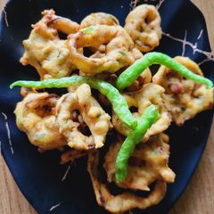 A picture of Chilli ring bhajiya.