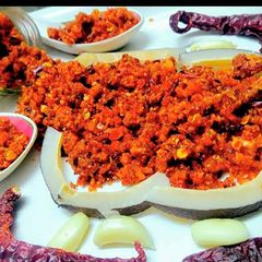 A picture of Coconut Garlic Chutney.