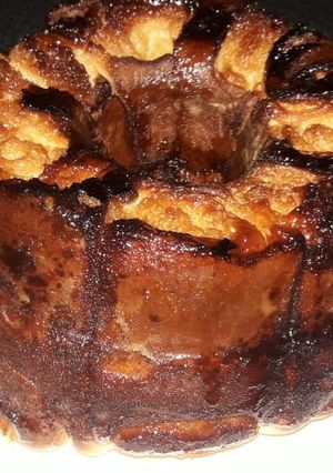 Una foto de Torta: 80 Golpes  en Olla.🎂🥧👏