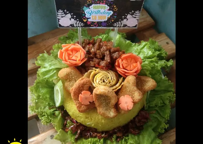 Cake Nasi kuning Simpel