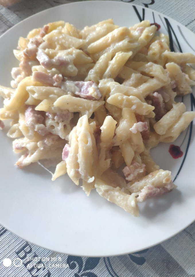 Una foto de Macarrones a la carbonara en mambo