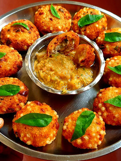साबूदाना वड़ा (Sabudana vada recipe in hindi) रेसिपी मुख्य फोटो