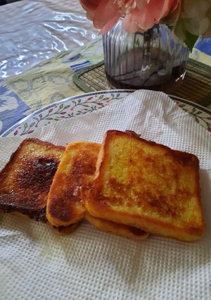 A picture of Milky French toast.