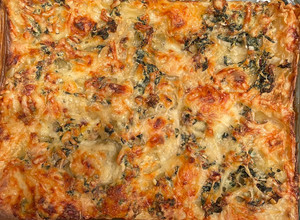 Una foto de 🥬 LASAGNA DE SALCHICHA ITALIANA FÁCIL 🫕😱💝