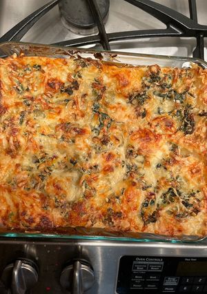 Una foto de 🥬 LASAGNA DE SALCHICHA ITALIANA FÁCIL 🫕😱💝