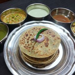A picture of Bathua Paratha.