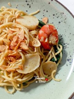 Foto resep Mie Goreng Miso Bawang Putih (Garlic Miso Fried Noodle)