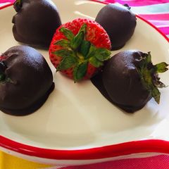 A picture of Chocolate covered strawberries.