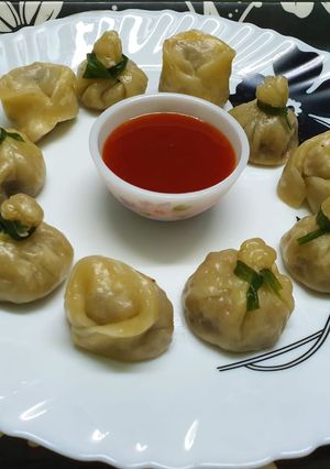 A picture of Steamed Chicken Money Bags and Wontons.
