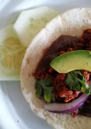 Una foto de Chorizo de atún con arándanos