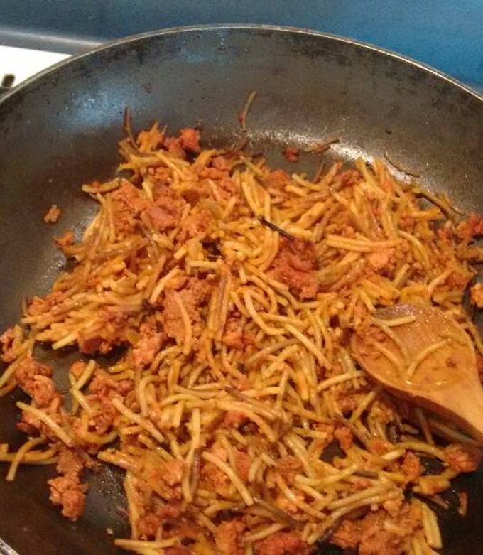 Una foto de Fideos secos con chorizo a la mexicana. ॐ