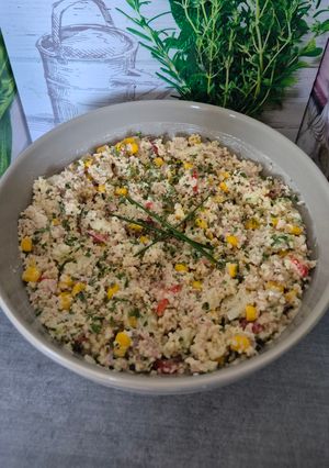 Une photo de Semoule estivale au thon légumes croquants et mayonnaise