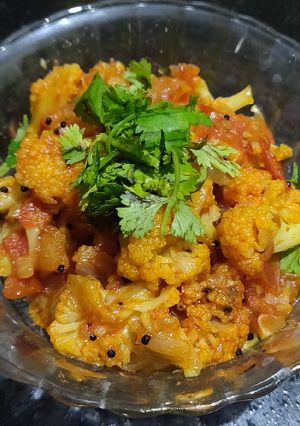 A picture of Cauliflower Curry.
