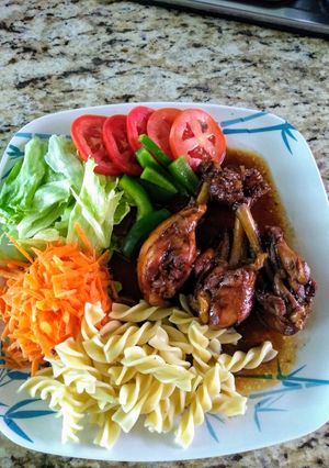 Una foto de Pollo glaseado estilo cantonés