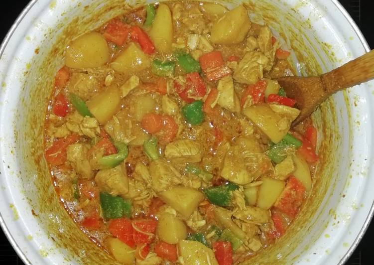 Step-by-Step Guide to Prepare Perfect LeViés Chicken Curry