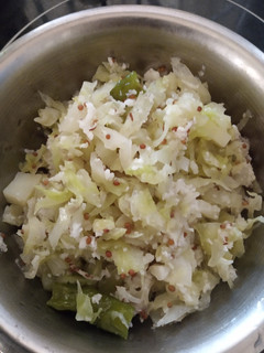 कोबी भाजी (kobi bhaji recipe in marathi) रेसिपी चे मुख्य फोटो