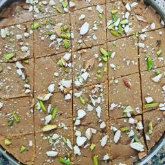 A picture of Sukdi or gul papdi.