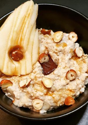 Une photo de Porridge poire chocolat