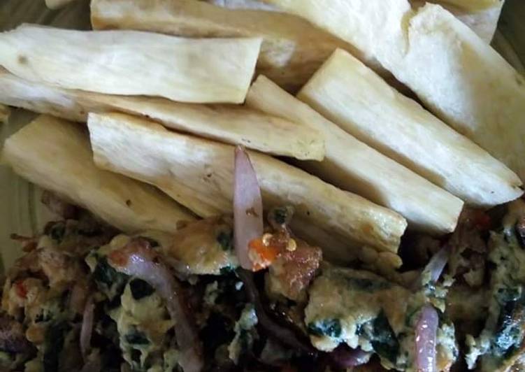 Fried yam with egg