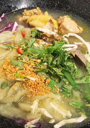 Hình của món Bánh canh xắt nấu gà vườn.
