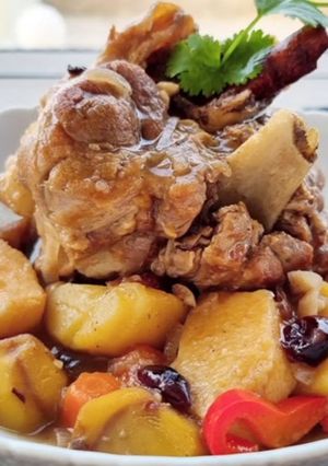 Φωτογραφία της συνταγής Κότσι με κυδώνια και κάστανα