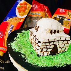 A picture of Cold Pasta sandwich (in quaid e azam tomb shape).