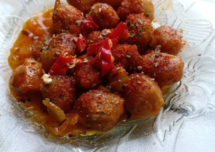 Bakso goreng pedas saos bolognese