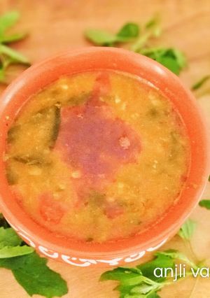 A picture of Bathua Dal Tadka.