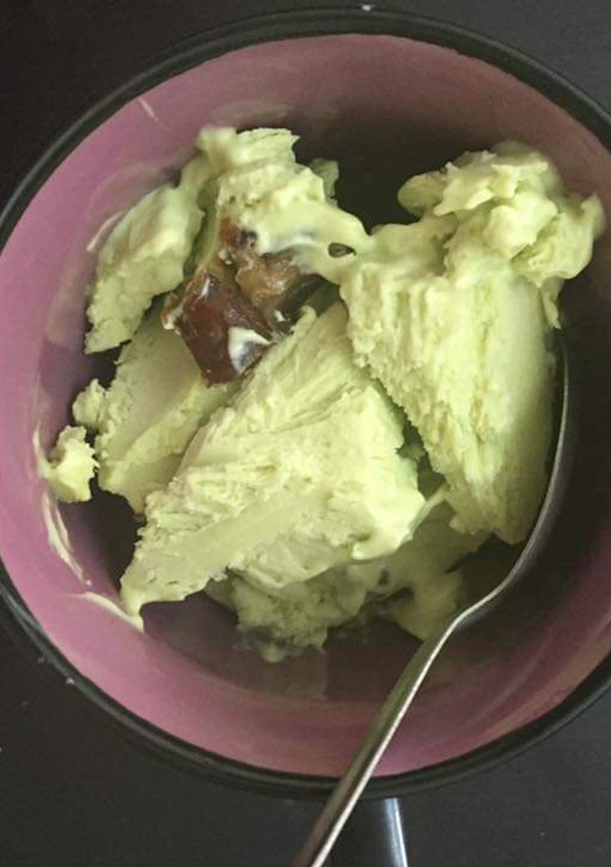 அவகேடோ பேரீட்சை ஐஸ்கிரீம் செய்முறை முக்கிய புகைப்படம்