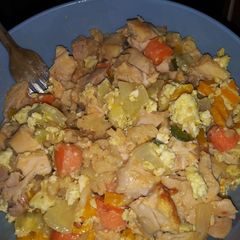 A picture of Yum yum chicken & spicy fried rice.