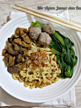 Bagaimana Membuat Mie Ayam Jamur dan Bakso Rumahan