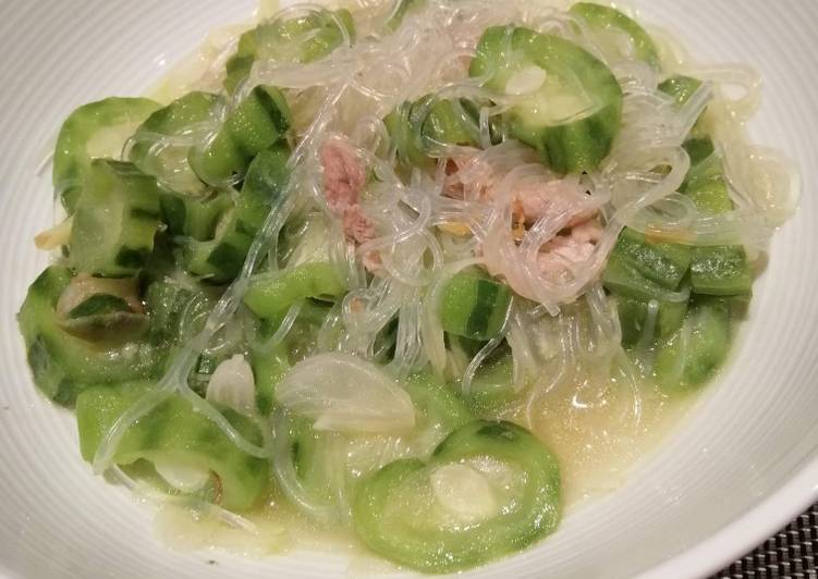 Simple Way to Make Any-night-of-the-week Snake Gourd with Glass Noodle