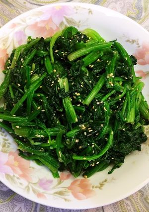 韓式涼拌波菜 的食譜成品照片
