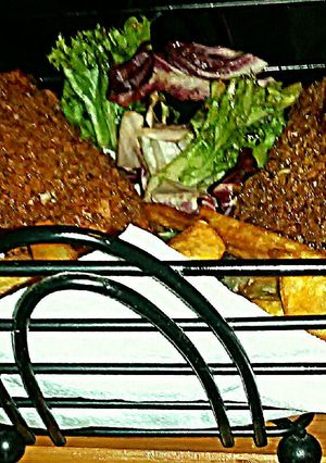 A picture of Tex's Classic British Pub Chicken in a Basket 🇬🇧🍗🍟🍲.