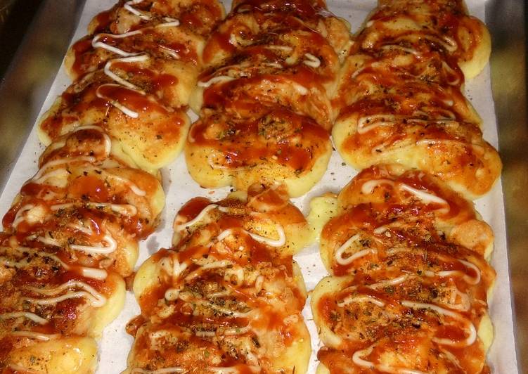 Bahan Caterpillar Bread (Roti sosis) | Cara Bikin Caterpillar Bread (Roti sosis) Yang Bikin Ngiler