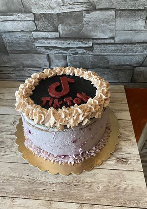 Mascarponés erdei gyümölcsős torta❤️ recept fotója