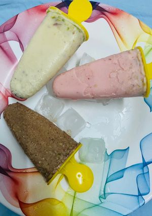 A picture of Flavourful Malai kulfi.