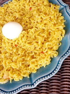 Curry noodles ainihin hoton girkin
