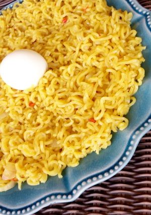 Curry noodles ainihin hoton girkin