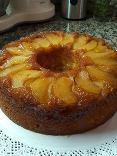 Una foto de Torta invertida de manzana