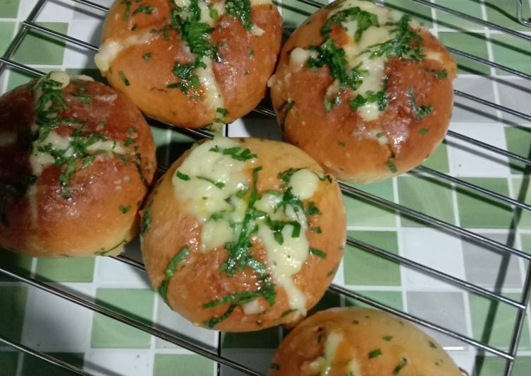 Korean garlic chesse bread