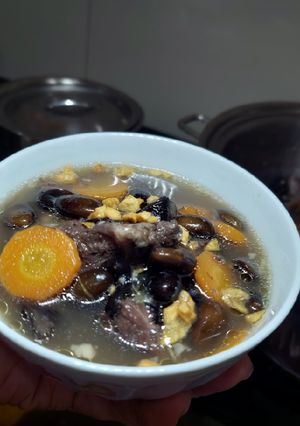 Foto resep Sop Kacang Hitam bakut /tulangmuda (708)