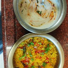 A picture of Khari Bhaat.