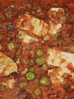 ढाबा स्टाइल मटर पनीर (dhaba style matar paneer recipe in Hindi) रेसिपी मुख्य फोटो