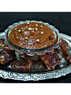 ખજુર આંબલી ની ચટણી (Khajoor Tamarind Chutney Recipe In Gujarati) રેસીપી મુખ્ય ફોટો