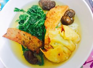 Hình của món Mì vằn thắn chay.