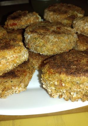 Una foto de Milanesas de tomate rellenas 😋