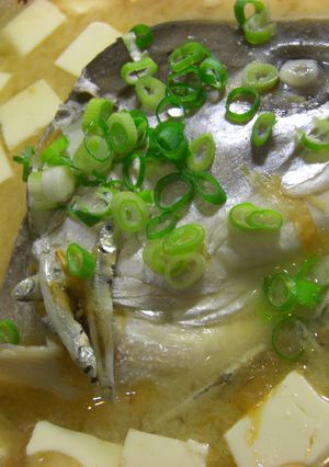 鮭魚頭味噌湯 的食譜成品照片