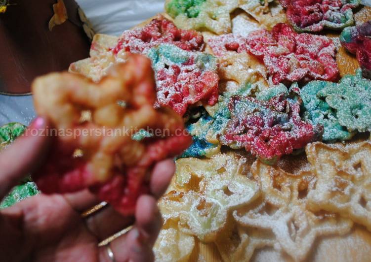 Persian rosette cookies (Noon Panjereh)